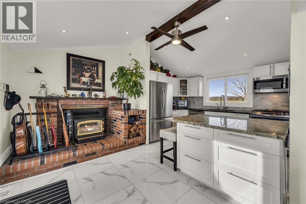817 Lakeshore Road Property Photo 12