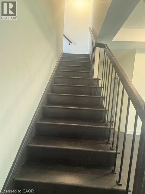 166 Squire Crescent Property Photo 2