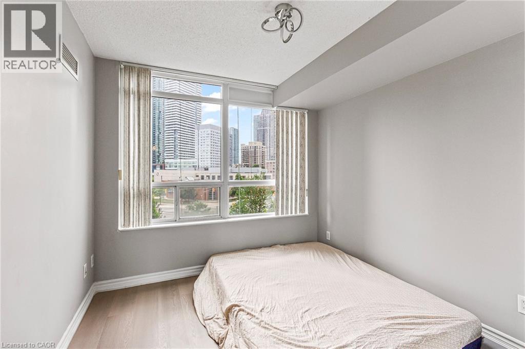 310 Burnhamthorpe Road W Unit# 401 Property Photo 17