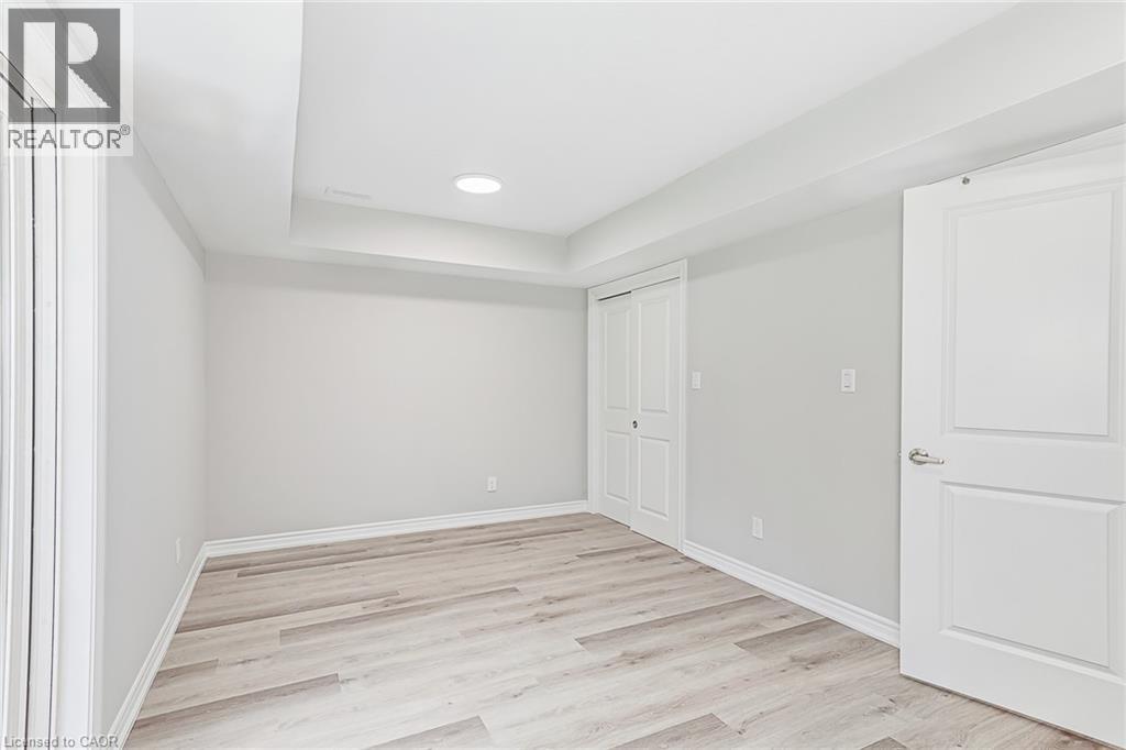 33 Dawson Drive Unit# 1 Property Photo 11