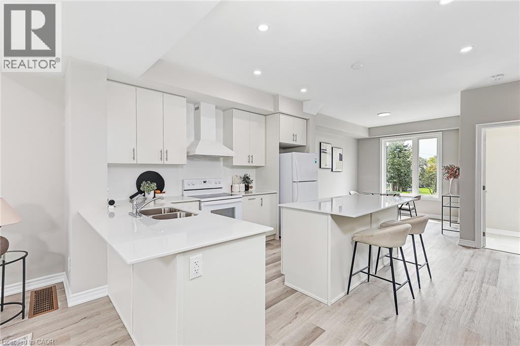 33 Dawson Drive Unit# 1 Property Photo 16