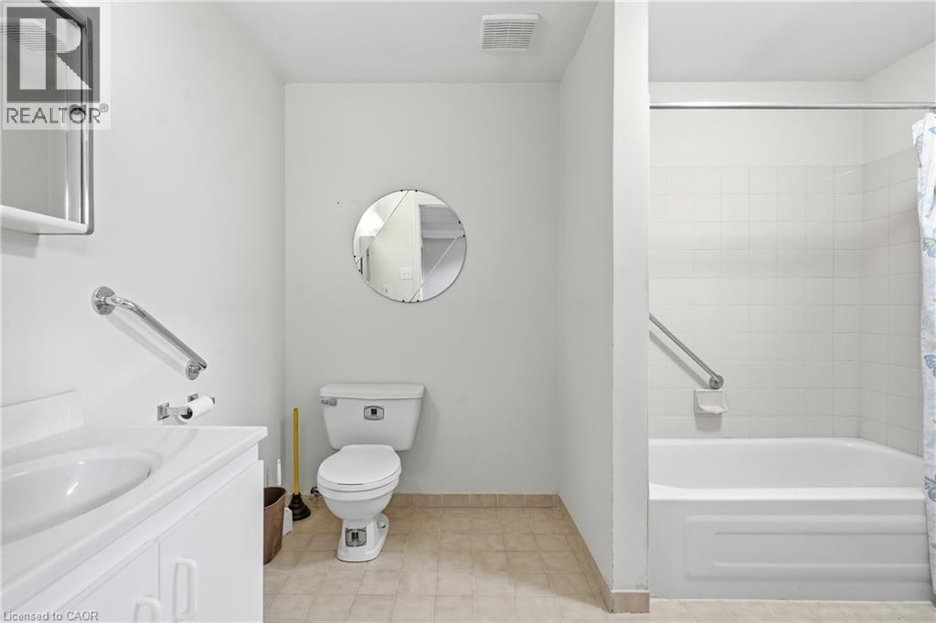122 Bunting Road Unit# 68 Property Photo 25
