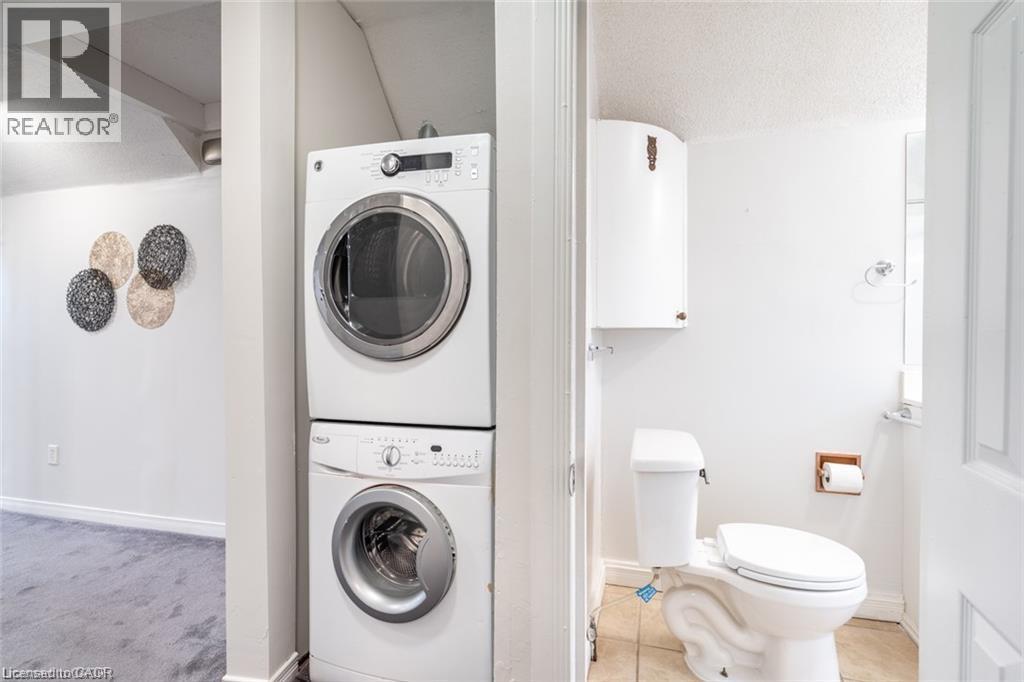 188 Sherman Avenue N Unit# Upper Property Photo 20