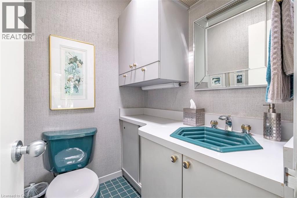 107 Bond Street S Property Photo 22