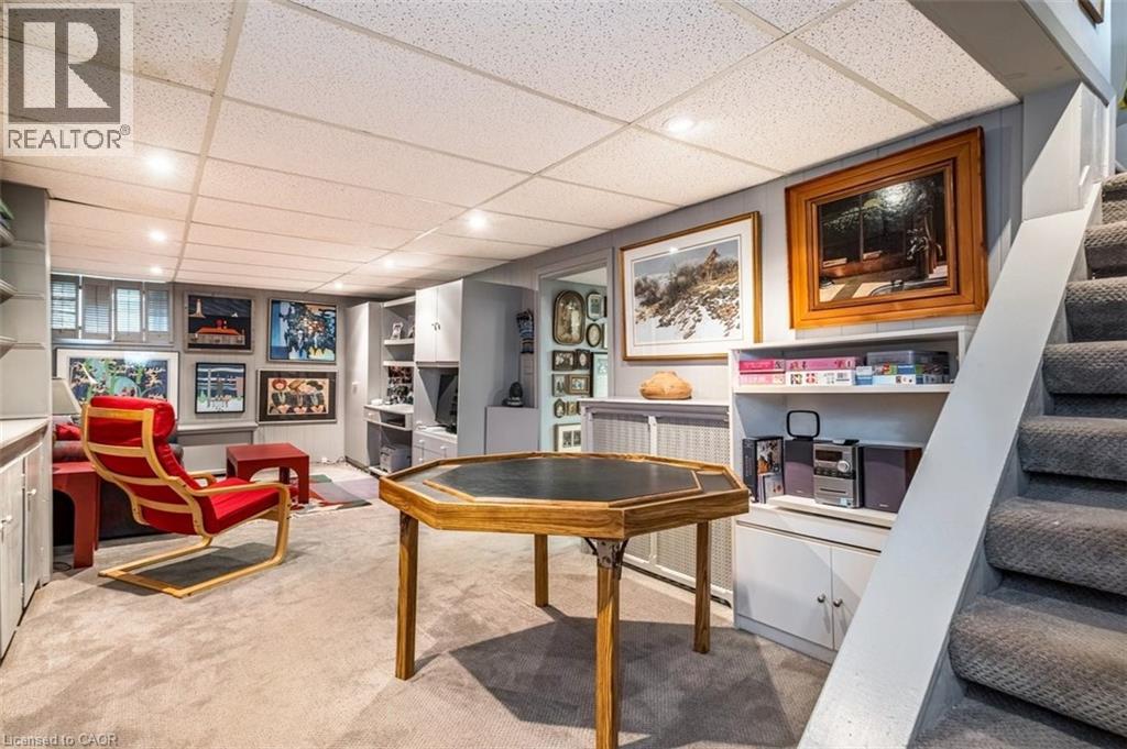 107 Bond Street S Property Photo 34