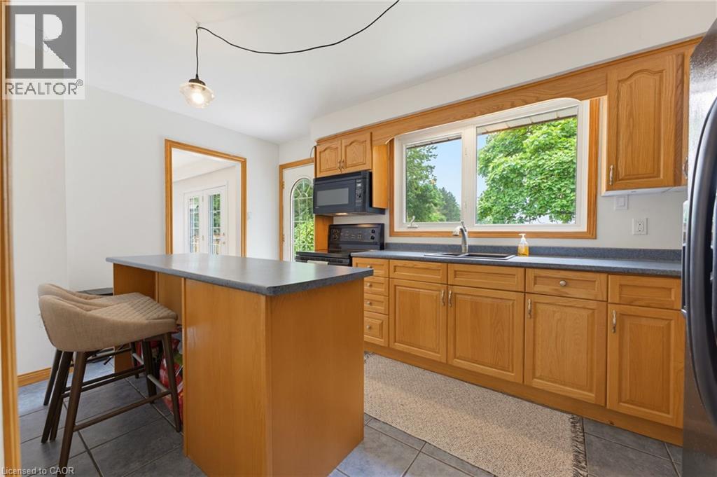 200 Lynden Road Property Photo 11