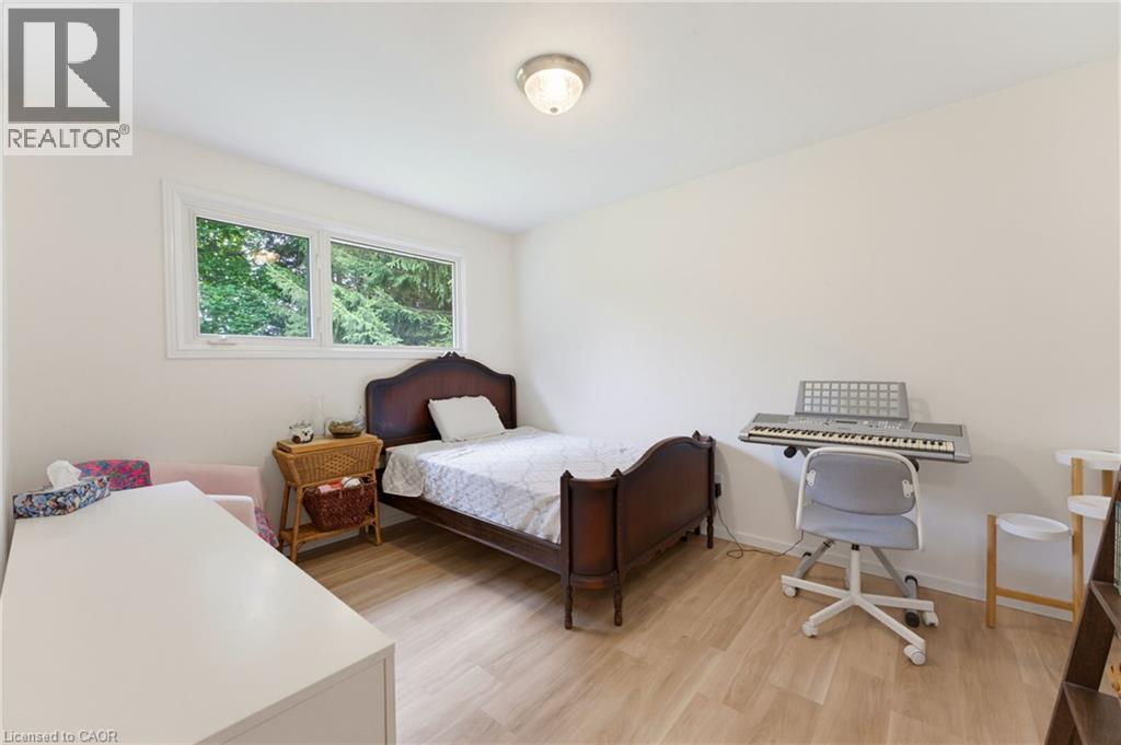 200 Lynden Road Property Photo 16