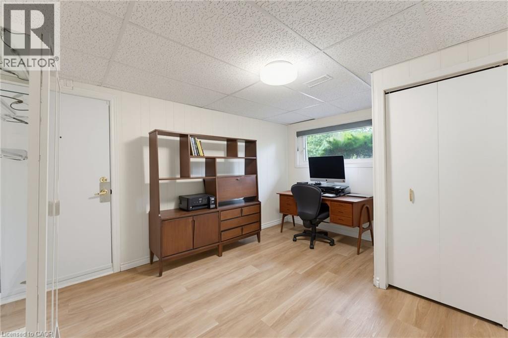 200 Lynden Road Property Photo 21