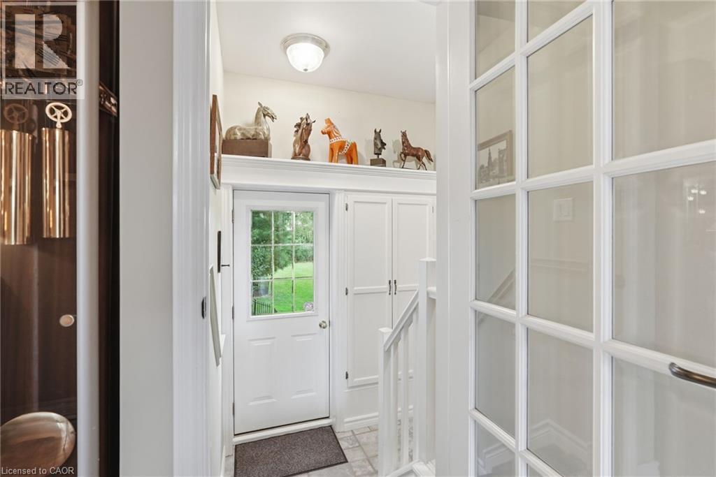 86 Erie Avenue S Property Photo 27