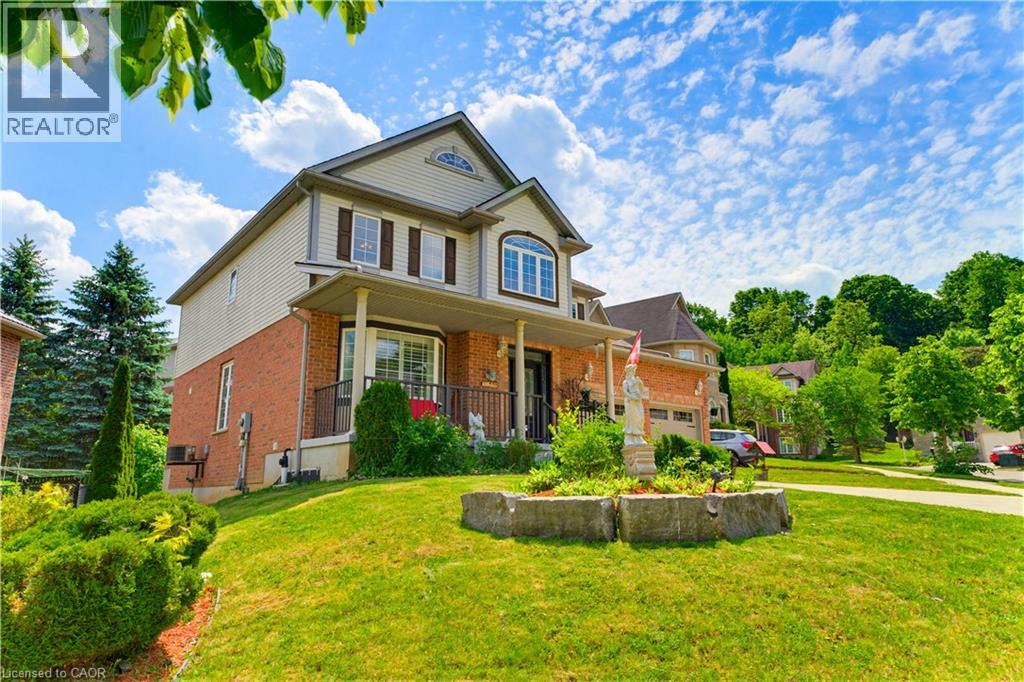805 Munich Circle Property Photo 4