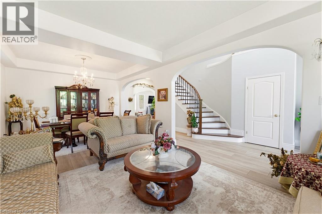 805 Munich Circle Property Photo 10