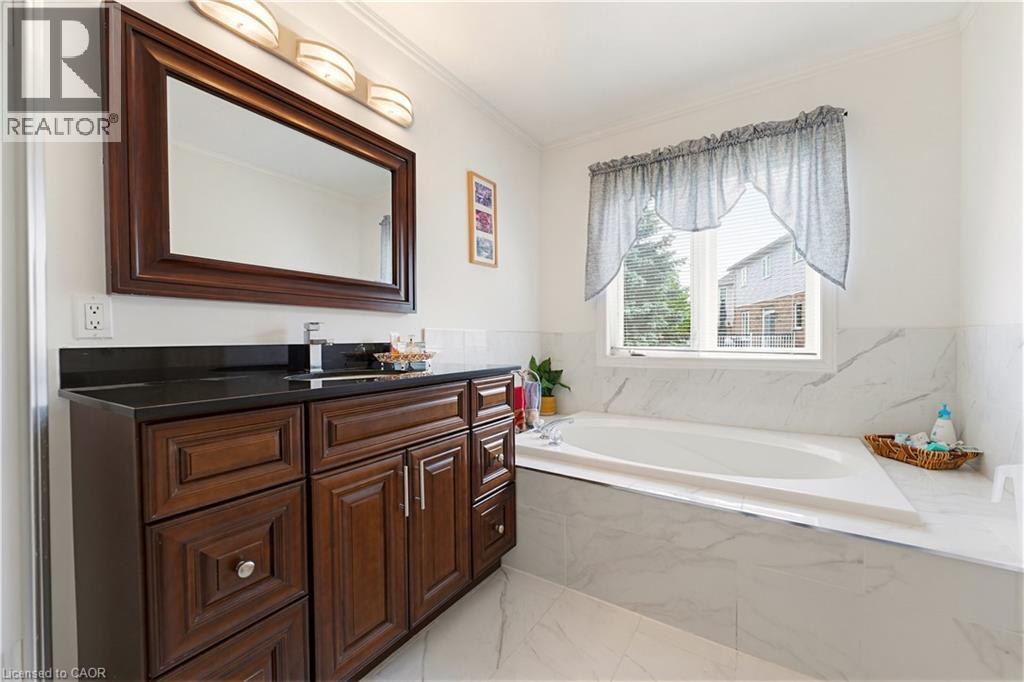 805 Munich Circle Property Photo 24