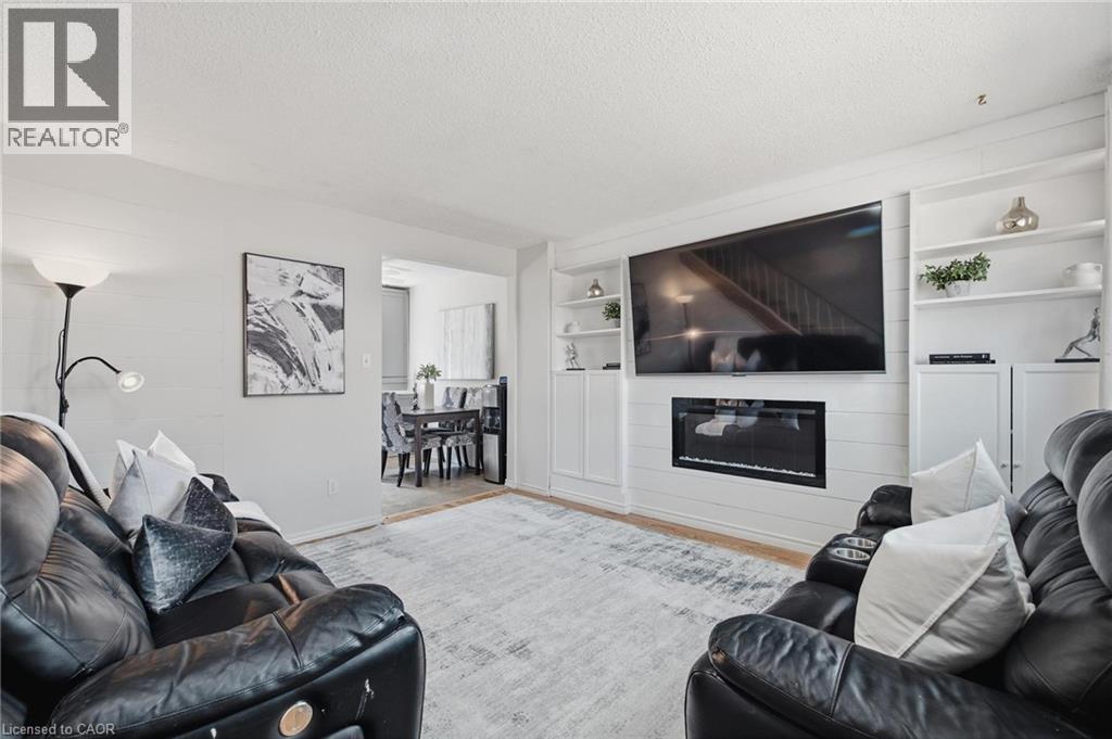 164 JANSEN Avenue Unit# 11