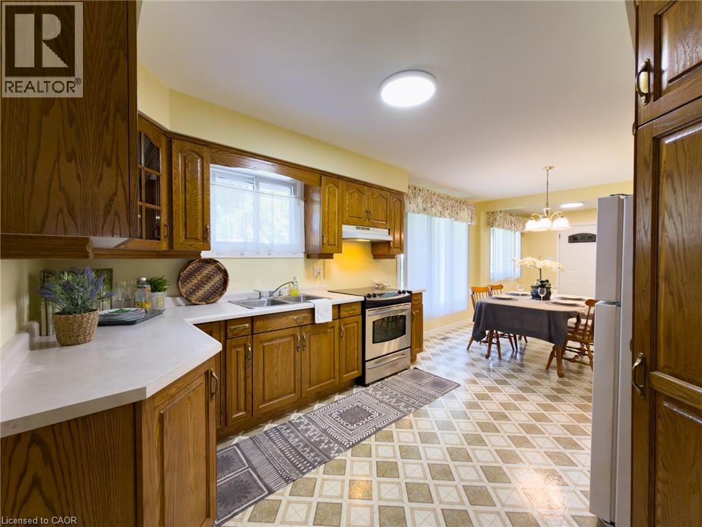 12 Glendale Crescent Property Photo 7