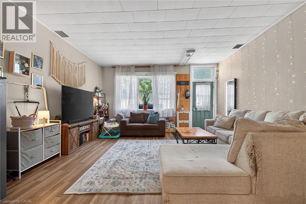 18 King Street Unit# A&b Property Photo 8