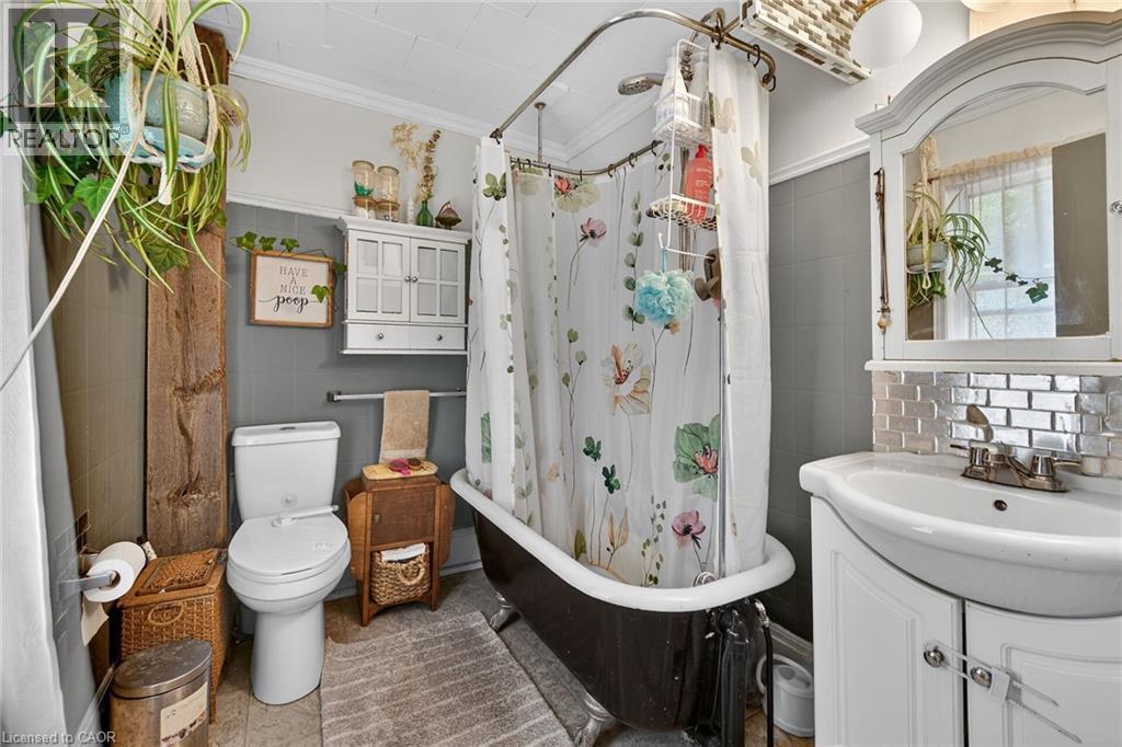 18 King Street Unit# A&b Property Photo 17