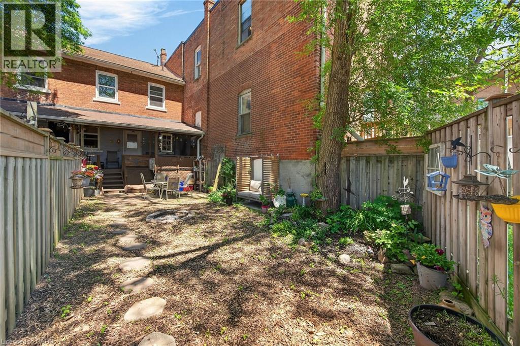 18 King Street Unit# A&b Property Photo 42