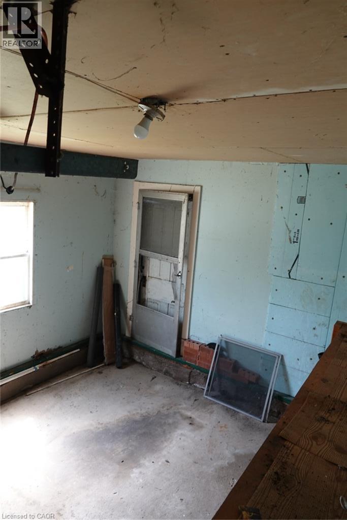 2490 St Anns Road Property Photo 11
