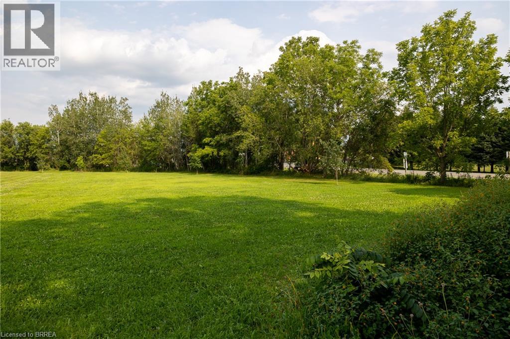 2 Kings Lane Property Photo 1
