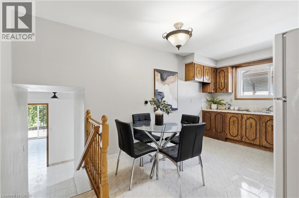 948 Stone Church Road E Property Photo 12
