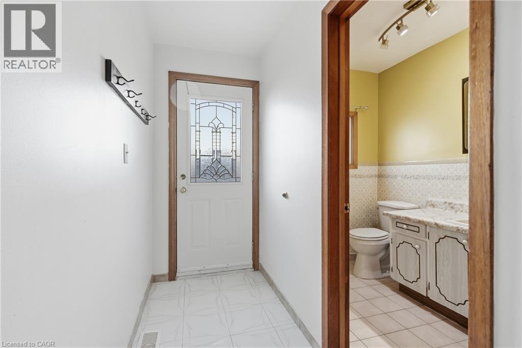 948 Stone Church Road E Property Photo 13