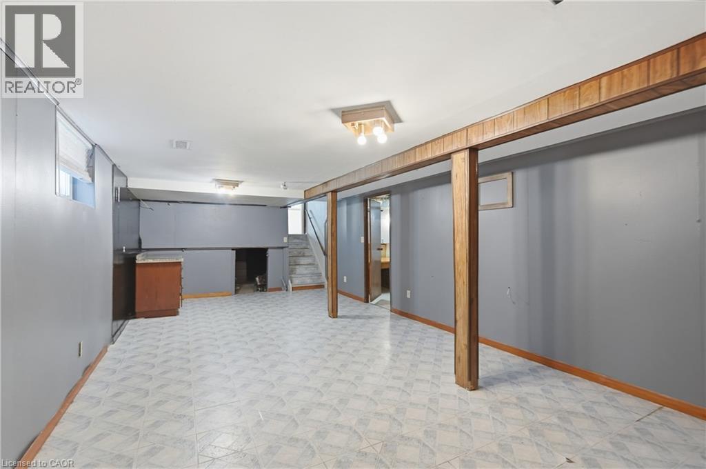 948 Stone Church Road E Property Photo 31