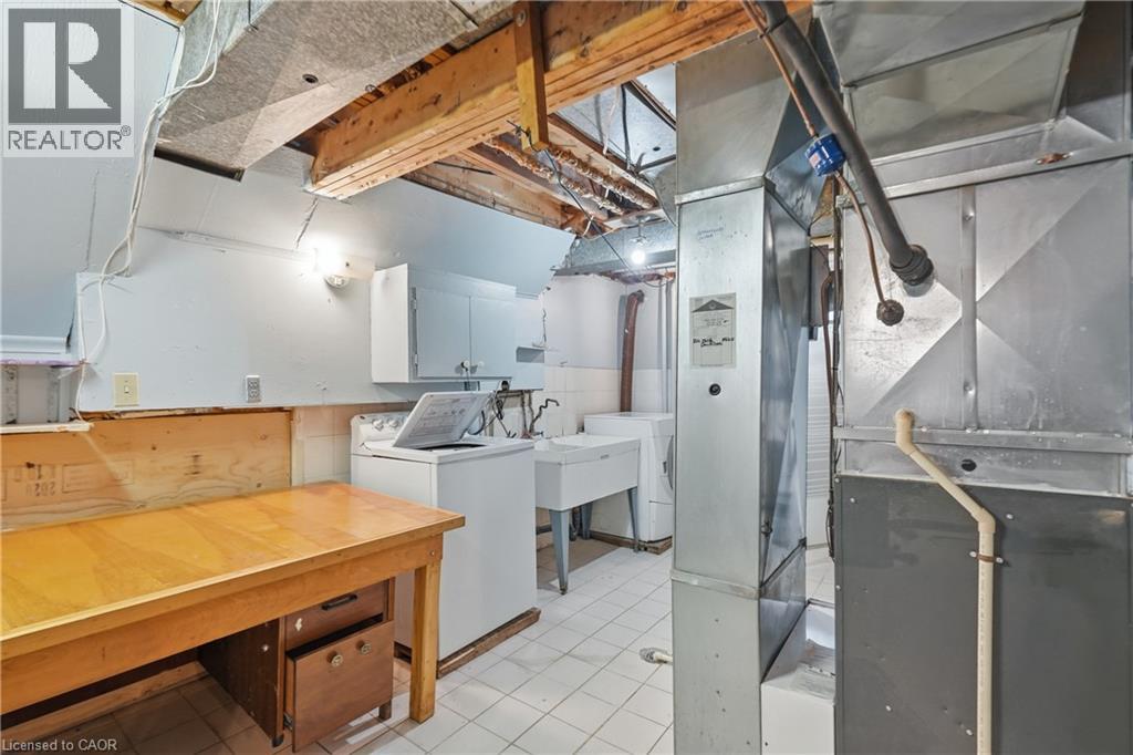 948 Stone Church Road E Property Photo 32