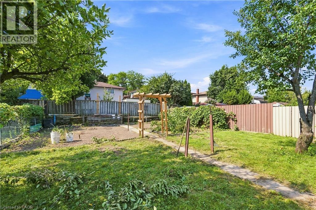 948 Stone Church Road E Property Photo 40