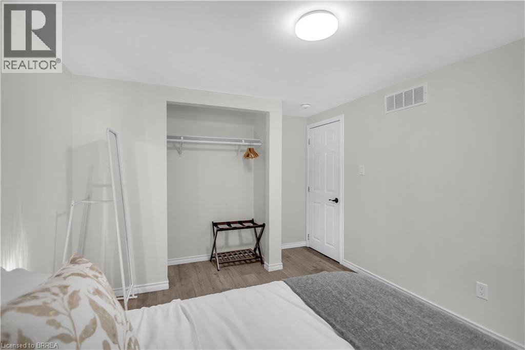 450 Highland Road E Property Photo 31