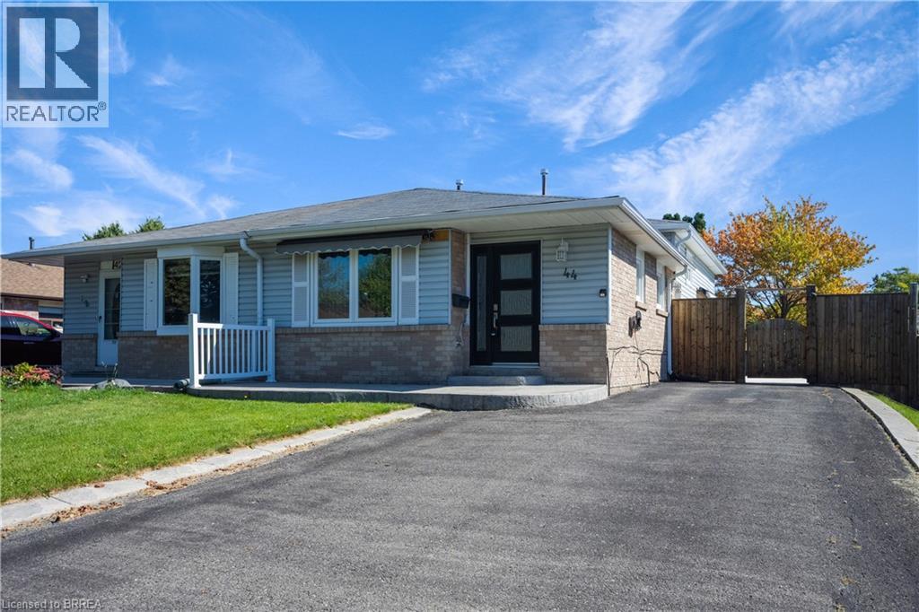 44 Marblehead Crescent Property Photo 1
