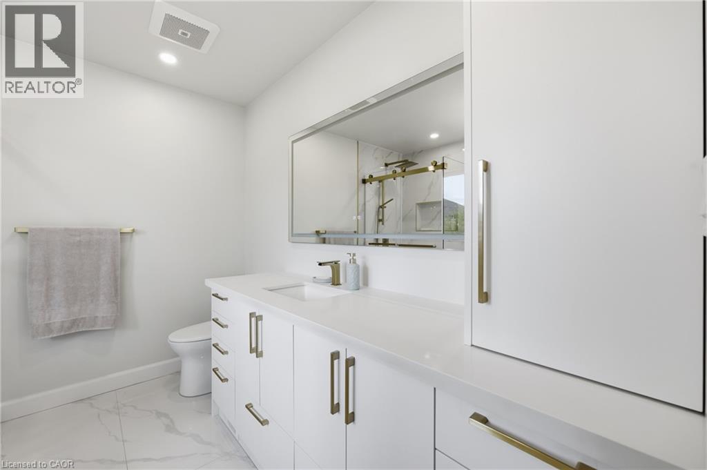 738 Fourth Line Property Photo 32
