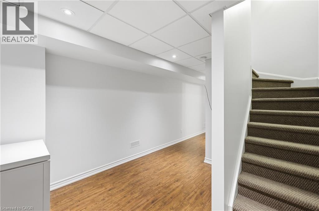 738 Fourth Line Property Photo 36