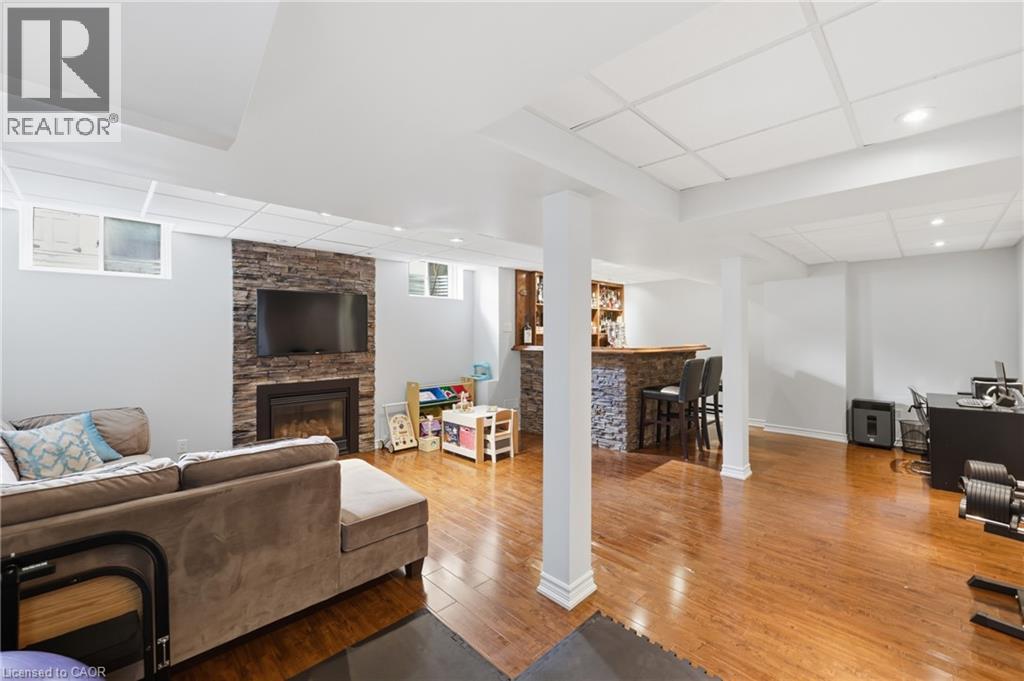738 Fourth Line Property Photo 40