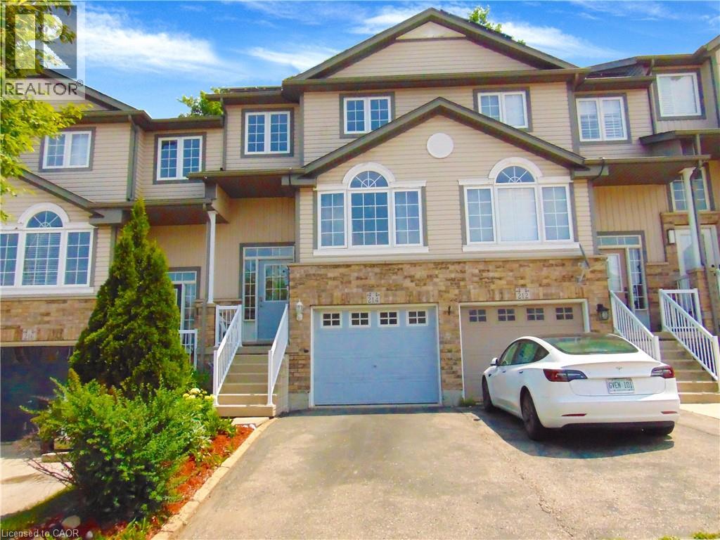 214 Snowdrop Crescent Property Photo 1