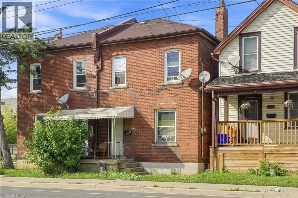 1085 Cannon Street E Property Photo 4