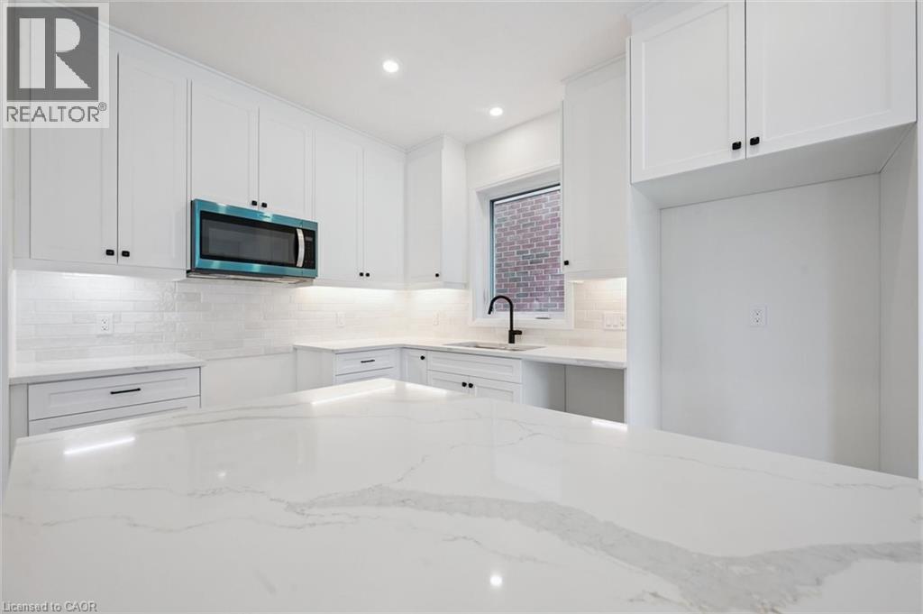 447 Benninger Street Property Photo 10