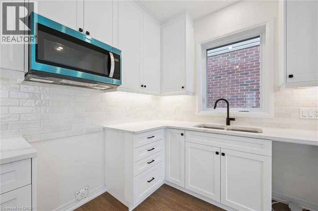 447 Benninger Street Property Photo 11