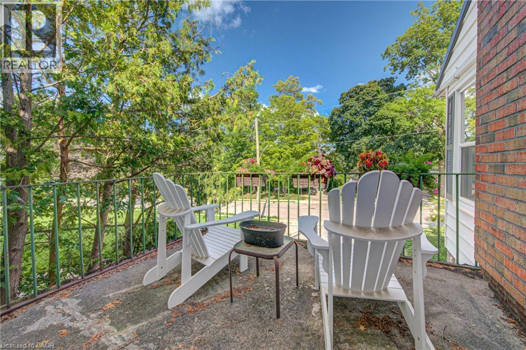 24 Forest Road Property Photo 35