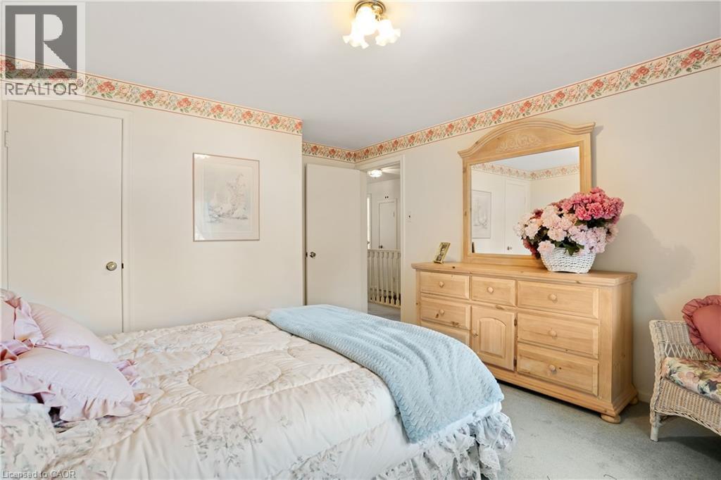 272 Sheldon Avenue N Property Photo 29
