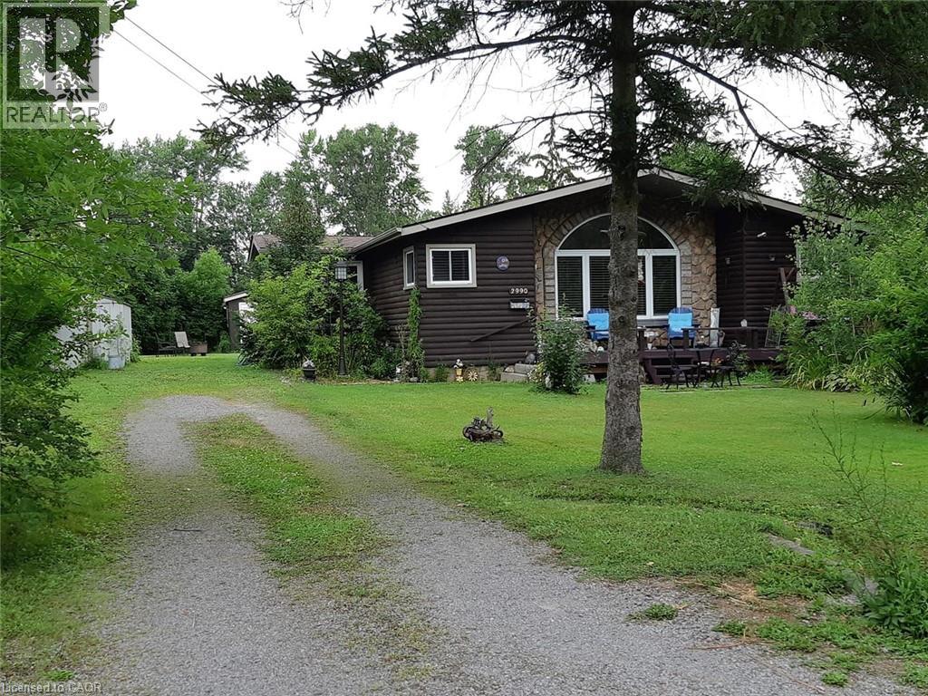 2990 Poplar Avenue Property Photo 1