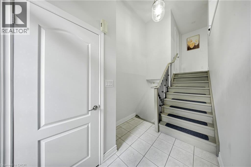 1575 South Parade Court Unit# 19 Property Photo 5