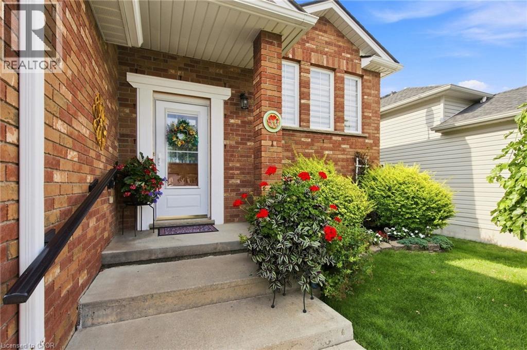 32 Brewster Way Property Photo 3