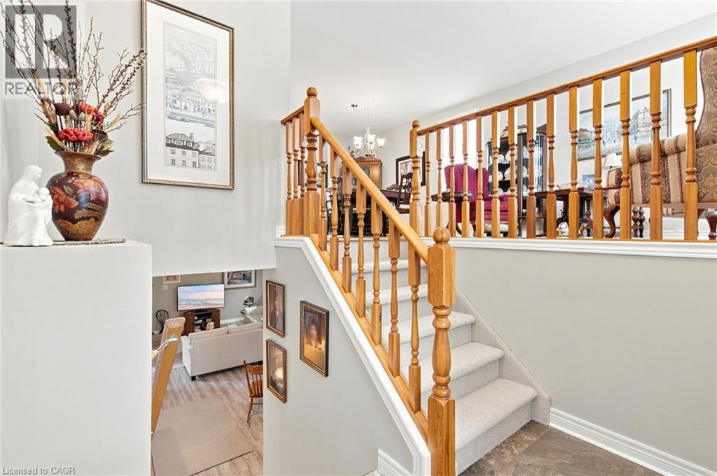 32 Brewster Way Property Photo 4