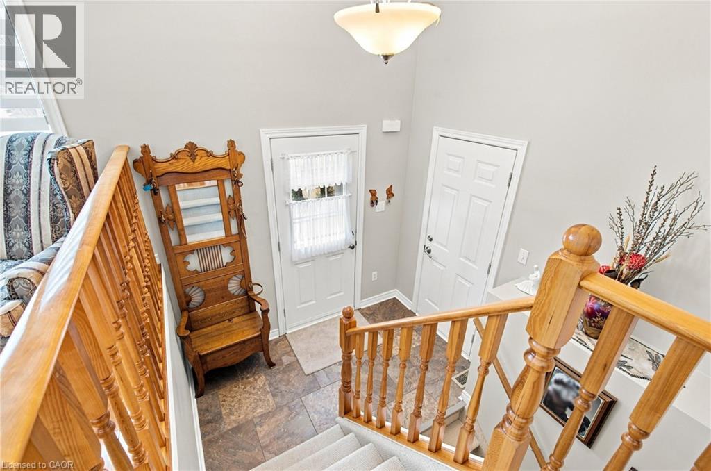 32 Brewster Way Property Photo 5