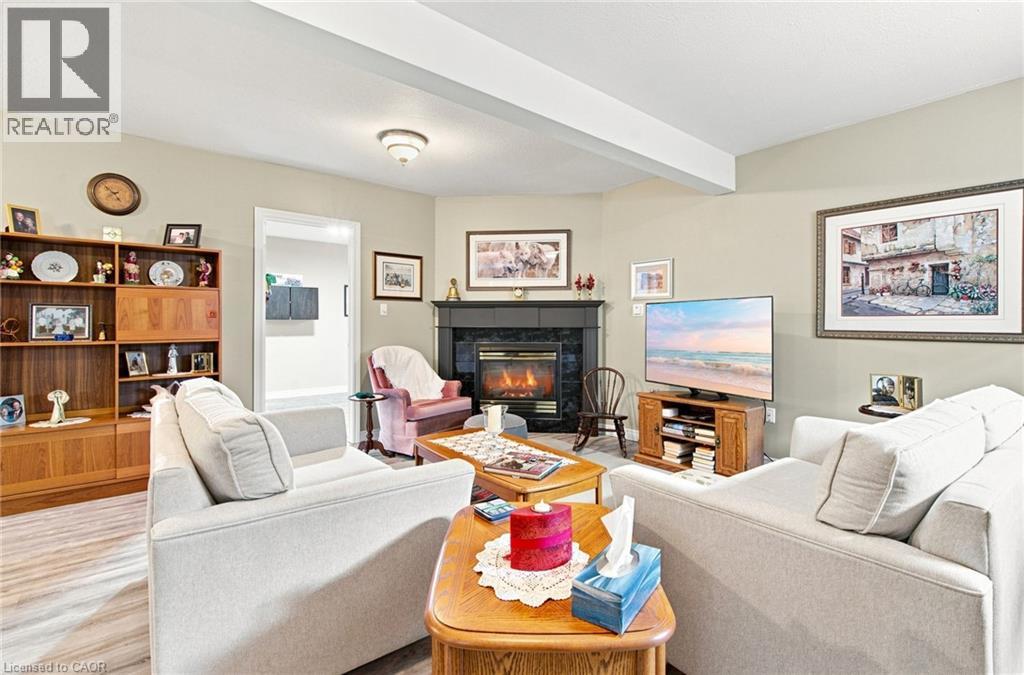 32 Brewster Way Property Photo 18