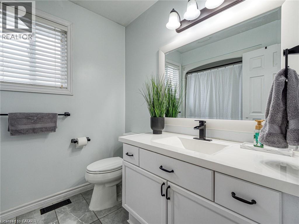 819 John Street Unit# #main Property Photo 9