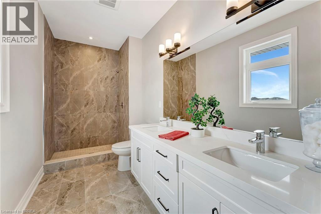93 Craddock Boulevard Property Photo 12