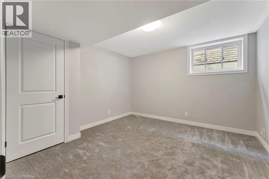 93 Craddock Boulevard Property Photo 18