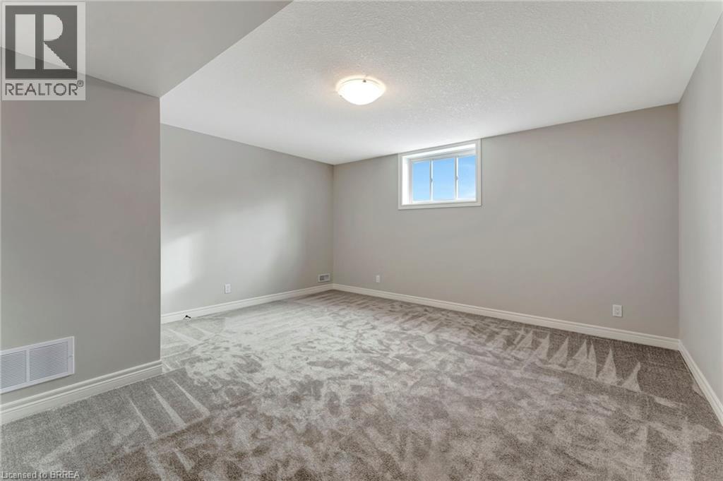 93 Craddock Boulevard Property Photo 20