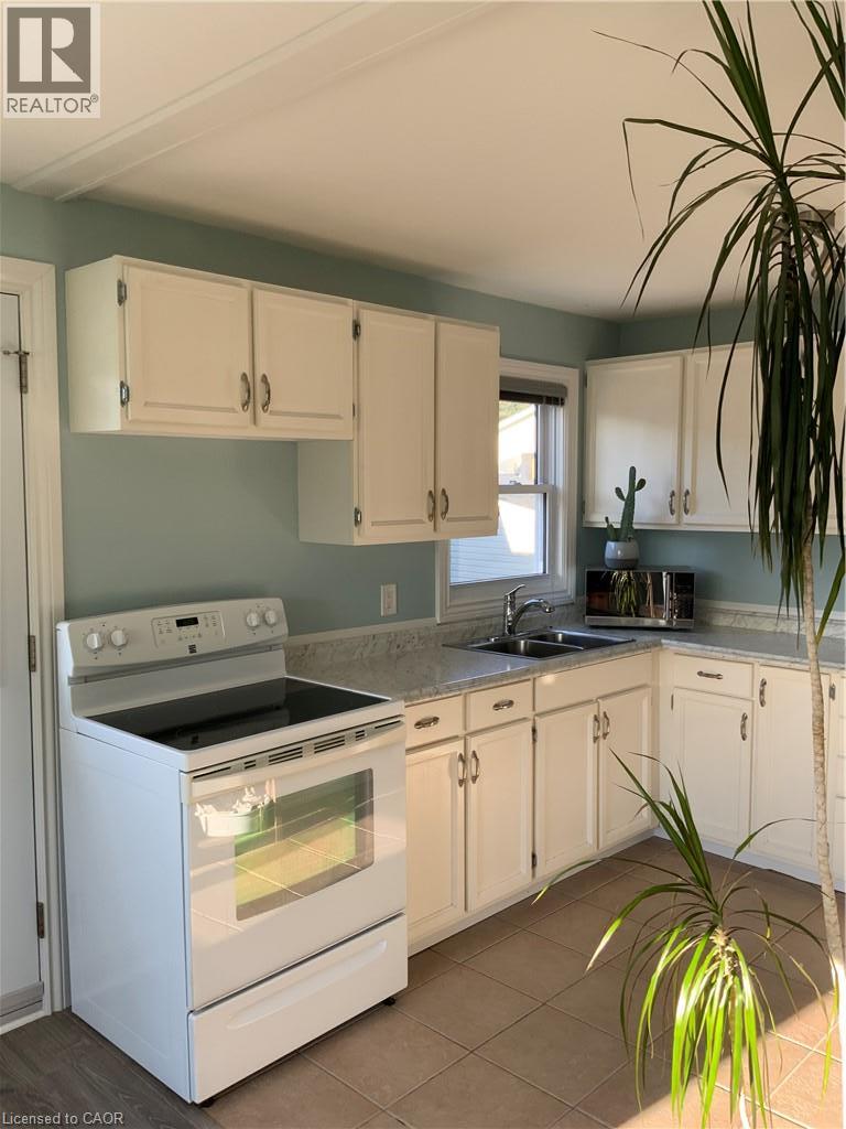 25 First Avenue Property Photo 1